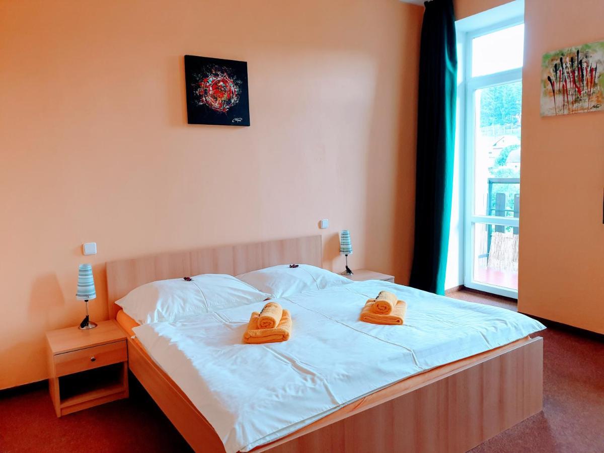Penzion Lumis Nova Role Bagian luar foto